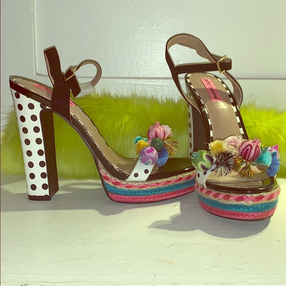 NEW 💝 BETSEY JOHNSON Creative platforms